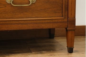 中古　DREXEL HERITAGE(ドレクセルヘリテイジ)　Triune(トライユン)　上品な佇まいが魅力のマホガニー材製サイドボード(サイドチェスト、引き出し、ドロワー)(定価約70万円)(R-066077)