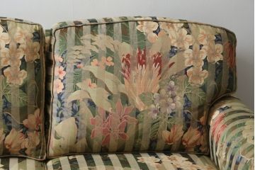中古　美品　DREXEL HERITAGE(ドレクセルヘリテイジ)　クラシカルな佇まいが魅力の3人掛けソファ(3Pソファ、三人掛けソファ、トリプルソファ、アームソファ)(R-066078)