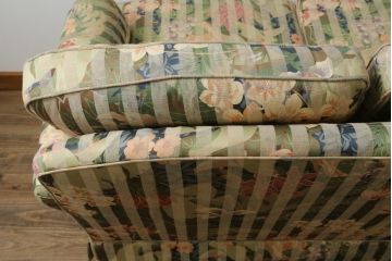 中古　美品　DREXEL HERITAGE(ドレクセルヘリテイジ)　クラシカルな佇まいが魅力の3人掛けソファ(3Pソファ、三人掛けソファ、トリプルソファ、アームソファ)(R-066078)