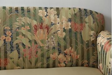 中古　美品　DREXEL HERITAGE(ドレクセルヘリテイジ)　クラシカルな佇まいが魅力の3人掛けソファ(3Pソファ、三人掛けソファ、トリプルソファ、アームソファ)(R-066078)