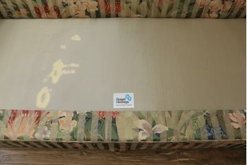中古　美品　DREXEL HERITAGE(ドレクセルヘリテイジ)　クラシカルな佇まいが魅力の3人掛けソファ(3Pソファ、三人掛けソファ、トリプルソファ、アームソファ)(R-066078)