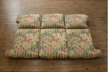 中古　美品　DREXEL HERITAGE(ドレクセルヘリテイジ)　クラシカルな佇まいが魅力の3人掛けソファ(3Pソファ、三人掛けソファ、トリプルソファ、アームソファ)(R-066078)