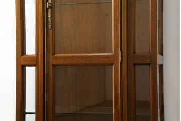 中古　DREXEL HERITAGE(ドレクセルヘリテイジ)　FRANCESCA(フランチェスカ)シリーズ　気品溢れる佇まいが魅力のガラスキャビネット(飾り棚、キュリオケース、ショーケース、ガラスケース、コレクションケース)(定価約74万円)(R-066079)