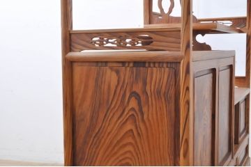 和製ビンテージ　肥松(老松、アブラマツ)　温かみのある色合いと美しい木目が魅力の茶棚(違い棚、飾り棚、収納棚、戸棚、ヴィンテージ)(R-066088)