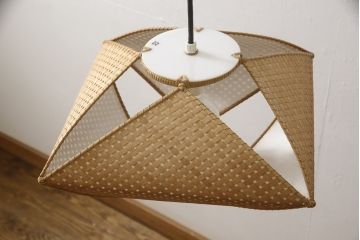 和製ビンテージ　希少な廃盤品　YAMAGIWA(ヤマギワ)　近藤昭作　竹のあかり　和モダンスタイルやナチュラルテイストの空間づくりにおすすめ!!竹あんどんの天井照明(行灯、行燈、吊り下げ照明、ペンダントライト、シェード、電笠、ヴィンテージ)(R-066089)