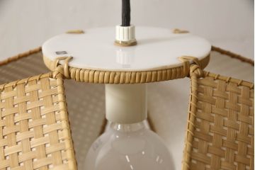 和製ビンテージ　希少な廃盤品　YAMAGIWA(ヤマギワ)　近藤昭作　竹のあかり　和モダンスタイルやナチュラルテイストの空間づくりにおすすめ!!竹あんどんの天井照明(行灯、行燈、吊り下げ照明、ペンダントライト、シェード、電笠、ヴィンテージ)(R-066089)