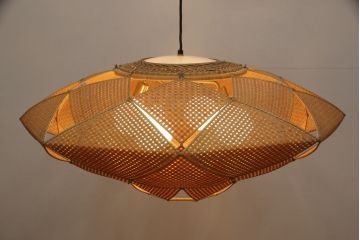和製ビンテージ　希少な廃盤品　YAMAGIWA(ヤマギワ)　近藤昭作　竹のあかり　花びらのようなシェードが可愛らしい竹あんどんの天井照明(行灯、行燈、吊り下げ照明、ペンダントライト、シェード、電笠、ヴィンテージ)(R-066090)