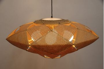 和製ビンテージ　希少な廃盤品　YAMAGIWA(ヤマギワ)　近藤昭作　竹のあかり　花びらのようなシェードが可愛らしい竹あんどんの天井照明(行灯、行燈、吊り下げ照明、ペンダントライト、シェード、電笠、ヴィンテージ)(R-066090)