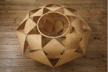 和製ビンテージ　希少な廃盤品　YAMAGIWA(ヤマギワ)　近藤昭作　竹のあかり　花びらのようなシェードが可愛らしい竹あんどんの天井照明(行灯、行燈、吊り下げ照明、ペンダントライト、シェード、電笠、ヴィンテージ)(R-066090)