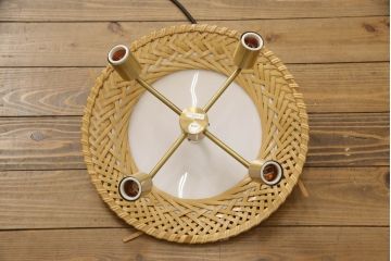 和製ビンテージ　希少な廃盤品　YAMAGIWA(ヤマギワ)　近藤昭作　竹のあかり　花びらのようなシェードが可愛らしい竹あんどんの天井照明(行灯、行燈、吊り下げ照明、ペンダントライト、シェード、電笠、ヴィンテージ)(R-066090)