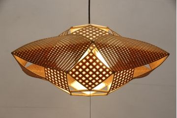 和製ビンテージ　希少な廃盤品　YAMAGIWA(ヤマギワ)　近藤昭作　竹のあかり　幾何学模様のようなデザインがお洒落な竹あんどんの天井照明(行灯、行燈、吊り下げ照明、ペンダントライト、シェード、電笠、ヴィンテージ)(R-066091)