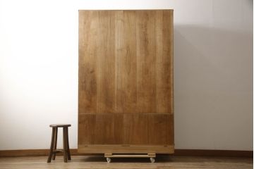 中古　伝統工芸士　小林雄蔵作　シックなカラーの金具が凛とした雰囲気を醸し出す加茂総桐箪笥(胴丸、総桐たんす、着物箪笥、引き出し、和タンス)(R-066095)