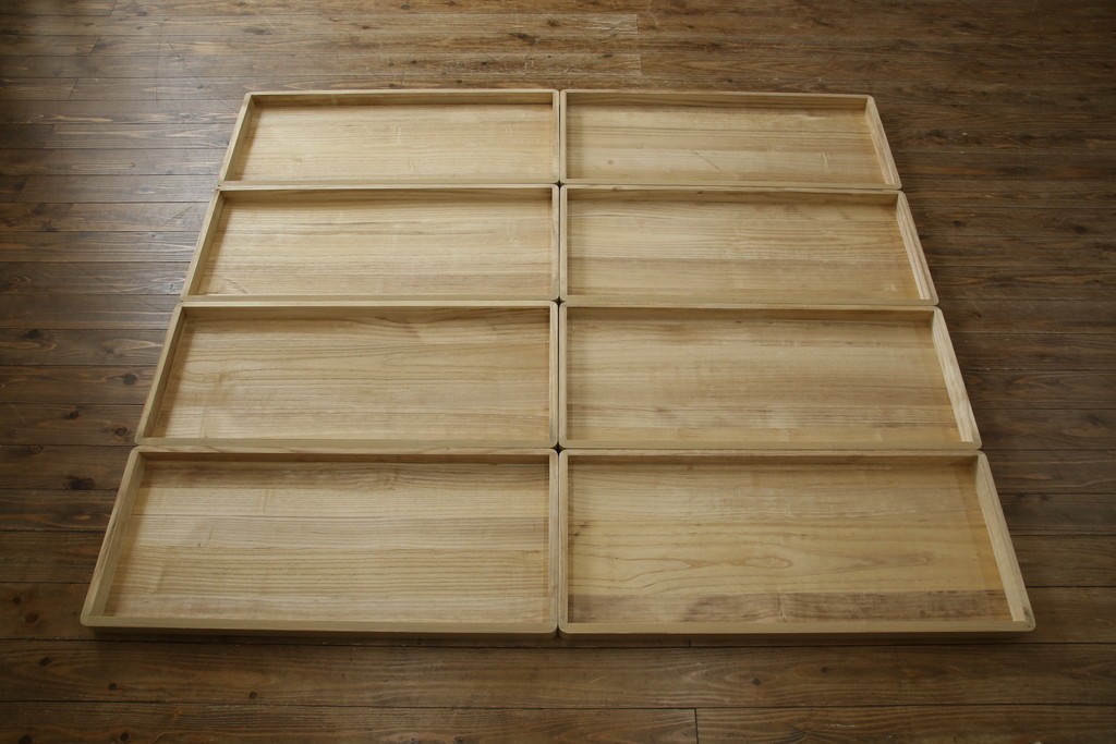 中古　繊細なデザインの金具が洗練された雰囲気を高める加茂総桐箪笥(並厚)　(R-066096)