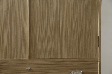 中古　繊細なデザインの金具が洗練された雰囲気を高める加茂総桐箪笥(並厚)　(R-066096)