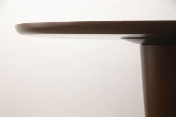 中古　美品　arflex(アルフレックス)　ステーションチェントロ(STATION CENTRO)　洗練されたモダンデザインが魅力的なダイニングテーブル(定価約45万円)(ラウンドテーブル、丸テーブル、食卓)(R-066099)