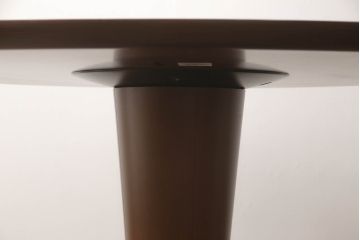 中古　美品　arflex(アルフレックス)　ステーションチェントロ(STATION CENTRO)　洗練されたモダンデザインが魅力的なダイニングテーブル(定価約45万円)(ラウンドテーブル、丸テーブル、食卓)(R-066099)