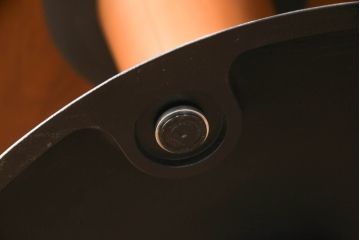 中古　美品　arflex(アルフレックス)　ステーションチェントロ(STATION CENTRO)　洗練されたモダンデザインが魅力的なダイニングテーブル(定価約45万円)(ラウンドテーブル、丸テーブル、食卓)(R-066099)