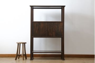 中古　松本民芸家具　#506型　シックな色合いと上品な佇まいが魅力の朝鮮棚(飾り棚、収納棚、戸棚、茶棚)(定価約23万円)(R-066102)