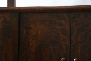 中古　松本民芸家具　#506型　シックな色合いと上品な佇まいが魅力の朝鮮棚(飾り棚、収納棚、戸棚、茶棚)(定価約23万円)(R-066102)