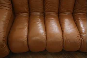 ヴィンテージ家具　デセデ(de Sede)　本革(レザー)　23連　お好みに合わせて自在にレイアウトできるスネークソファ(23ピース、ビンテージ、店舗什器)(R-066113)