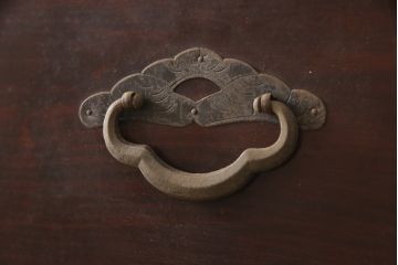 和製アンティーク　極上美品!!　前面栗材　味わい深い漆の色合いが綺麗な米沢箪笥ローボード(引き出し、時代箪笥、収納タンス)(R-066118)