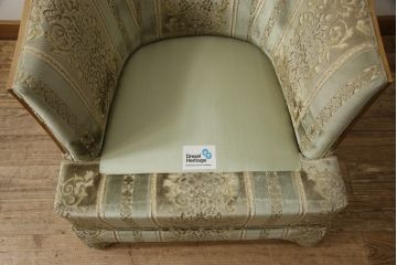中古　美品　DREXEL HERITAGE(ドレクセルヘリテイジ)　肘カバー・クッション付き　ゆったりとした寛ぎの空間づくりに取り入れたい1人掛けソファ(一人掛けソファ、1Pソファ、アームソファ、アームチェア、椅子、イス)(R-066120)