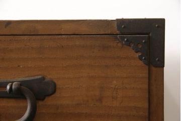 和製アンティーク　明治期　上手物!!　分厚い金具が目を引く上質な造りの総桐会津箪笥ローボード(総桐箪笥、総桐たんす、時代箪笥、和タンス、ローチェスト、引き出し)(R-066134)