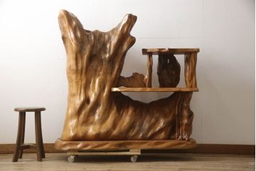 中古　美品　屋久杉の生命力溢れる美しさが魅力の飾り棚(オープンシェルフ、ディスプレイラック、花台)(定価約180万円)(R-066136)