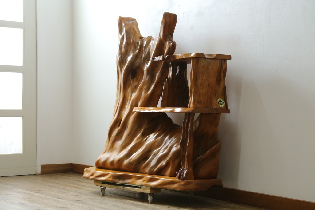 中古　美品　屋久杉の生命力溢れる美しさが魅力の飾り棚　定価約180万円　(R-066136)