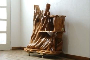 中古　美品　屋久杉の生命力溢れる美しさが魅力の飾り棚　定価約180万円　(R-066136)