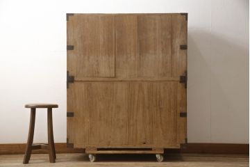 和製アンティーク　十字金具　歴史を感じる堂々とした佇まいが魅力の総桐観音箪笥(時代箪笥、衣装箪笥、収納箪笥、和タンス、桐たんす、桐箪笥、引き出し、重ね箪笥)(R-066138)