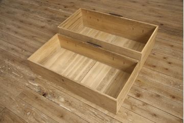 和製アンティーク　天板リメイク　脚付きリメイク　関東衣装箪笥　使いやすく生まれ変わる総桐箪笥サイドボード(サイドチェスト、引き出し、収納箪笥、時代箪笥)(R-066164)