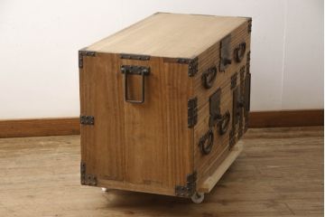 和製アンティーク　最上手物!!　関東　十字金具が目を惹く!極上金具が魅力的な総桐時代箪笥ローボード(衣装箪笥、和タンス、桐たんす、桐箪笥、収納箪笥、引き出し)(R-066167)