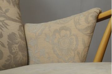 中古　美品　イギリス家具　ERCOL(アーコール)　エバーグリーン　気品のある佇まいが魅力の1人掛けイージーチェア(アームチェア、ラウンジチェア、ソファ、1人掛け、椅子、イス、英国、北欧)(定価約29万円)(R-066170)