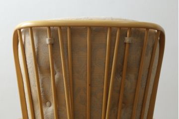 中古　美品　イギリス家具　ERCOL(アーコール)　エバーグリーン　気品のある佇まいが魅力の1人掛けイージーチェア(アームチェア、ラウンジチェア、ソファ、1人掛け、椅子、イス、英国、北欧)(定価約29万円)(R-066170)