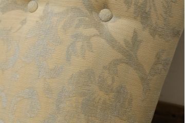 中古　美品　イギリス家具　ERCOL(アーコール)　エバーグリーン　気品のある佇まいが魅力の1人掛けイージーチェア(アームチェア、ラウンジチェア、ソファ、1人掛け、椅子、イス、英国、北欧)(定価約29万円)(R-066170)