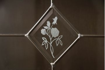 中古　美品　三越家具(現カントリーハウス)　Brugge(ブルージュ)　希少な絶版品!!　フラップ扉　クラシカルな佇まいが魅力の四段重ね風ブックケース(本箱、収納棚、戸棚、キャビネット、飾り棚、陳列棚)(R-066172)
