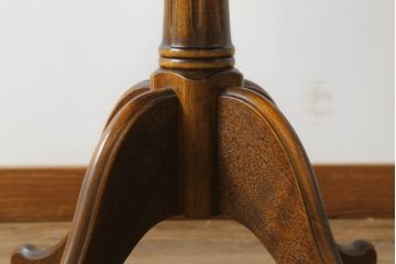 国産家具　松永工房　カンティーニュ(Continue)　猫脚の優美な曲線デザインがお洒落なラウンドテーブル(カフェテーブル、コーヒーテーブル、丸テーブル)(定価約14万6千円)(R-066174)