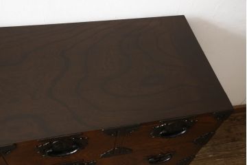 中古　岩谷堂箪笥　力強い木目と重厚感ある金具が魅力の和箪笥(衣装タンス、収納たんす、引き出し、サイドチェスト)(R-066176)