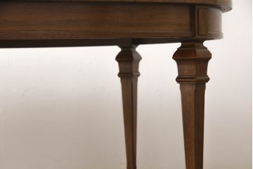 中古　DREXEL HERITAGE(ドレクセルヘリテイジ)　FRANCESCA(フランチェスカ)シリーズ　優美な佇まいのダイニングテーブル(4人掛け、6人掛け、8人掛け、食卓、エクステンションテーブル)(R-066180)