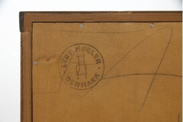 デンマークビンテージ　Lyby Mobler　Lloyd's Antiques(ロイズ・アンティークス)取り扱い　ローズウッド　洗練された美しいデザインが魅力的なサイドボード(サイドキャビネット、リビングボード、収納棚、戸棚、北欧、ヴィンテージ)(R-066181)