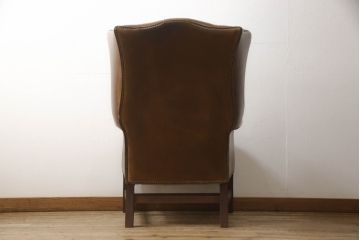 中古　イギリス　Lloyd's Antiques(ロイズ・アンティークス)取り扱い　レザー　羽のような美しいシルエットが魅力的なウィングバックチェア(一人掛けソファ、チェスターフィールド、サロンチェア、ウイングバック、英国)(R-066183)
