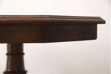 イギリスアンティーク　ウォールナット材　トライポットレッグが優美な印象のパーケットリーコーヒーテーブル(サイドテーブル、カフェテーブル、英国)(R-066184)
