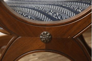中古　DREXEL HERITAGE(ドレクセルヘリテイジ)　ESPERANTO(エスペラント)　上品な曲線デザインが高級感を醸し出すアーム付きダイニングチェア(アームチェア、イス、椅子)(定価約24万円)(R-066186)