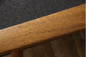 北欧家具　Lloyd's Antiques(ロイズ・アンティークス)取り扱い　Hans J Wegner(ハンス・J・ウェグナー)　GETAMA(ゲタマ)　GE260　オーク材　くつろぎの空間を演出する1人掛けソファ(イージーチェア、アームチェア、椅子、イス)(R-066191)