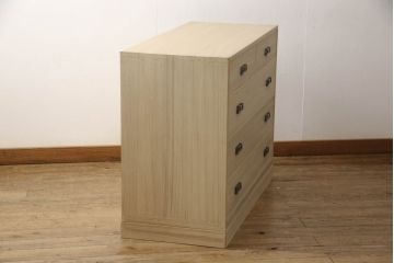 中古　美品　国産　職人手造り　シンプルなモダンデザインが魅力!!和モダンな空間づくりにおすすめの総桐箪笥(総桐たんす、引き出し、収納タンス、衣装箪笥、和箪笥、サイドチェスト)(R-066211)
