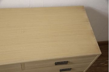 中古　美品　国産　職人手造り　シンプルなモダンデザインが魅力!!和モダンな空間づくりにおすすめの総桐箪笥(総桐たんす、引き出し、収納タンス、衣装箪笥、和箪笥、サイドチェスト)(R-066211)
