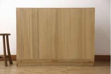 中古　美品　国産　職人手造り　シンプルなモダンデザインが魅力!!和モダンな空間づくりにおすすめの総桐箪笥(総桐たんす、引き出し、収納タンス、衣装箪笥、和箪笥、サイドチェスト)(R-066211)