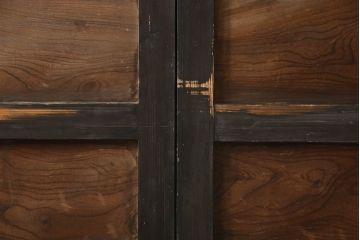 アンティーク建具　欅(ケヤキ)材　杉材　和モダンな空間づくりにおすすめ!古いお寺の大きな板戸2枚セット(蔵戸、門扉、引き戸)(R-066214)