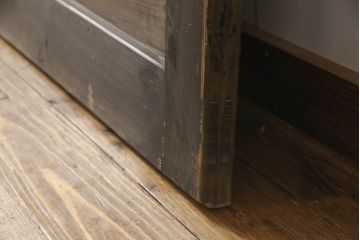 アンティーク建具　欅(ケヤキ)材　杉材　和モダンな空間づくりにおすすめ!古いお寺の大きな板戸2枚セット(蔵戸、門扉、引き戸)(R-066214)